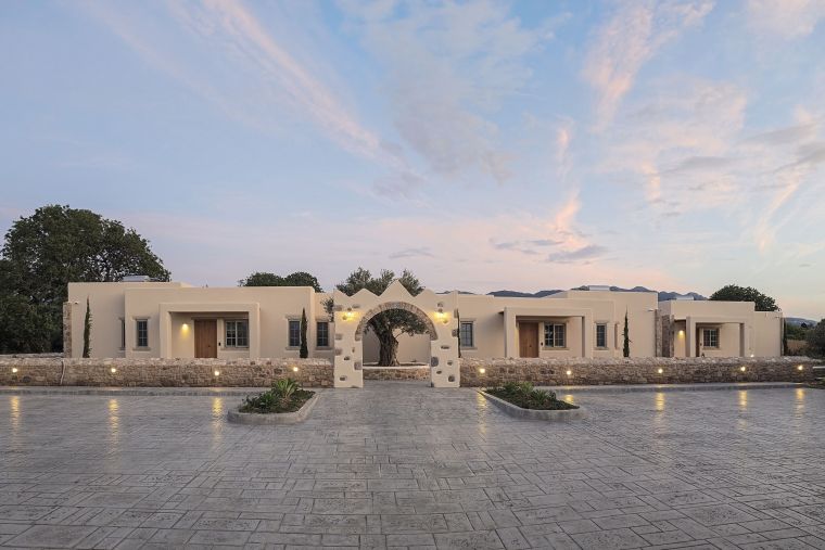 3 Holiday houses